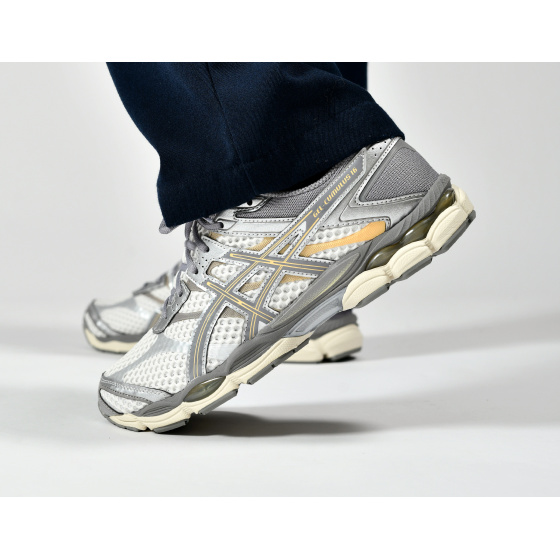 Asics Gel-Cumulus 16 Cream Clay Grey