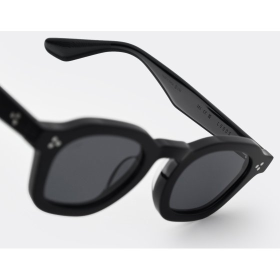 Akila Logos Black