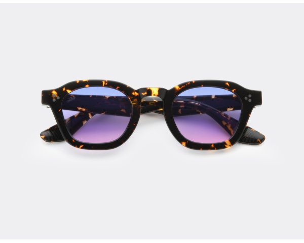 Akila Logos Tokyo Tortoise Sunset