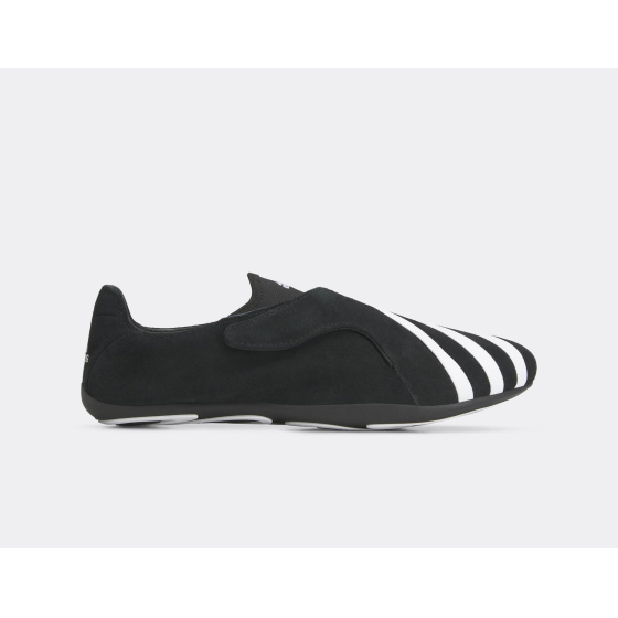 adidas Pharrell Williams Vario Flat Earther Black White