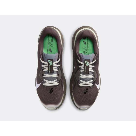 Nike Structure 26 International Running Team Baroque Brown