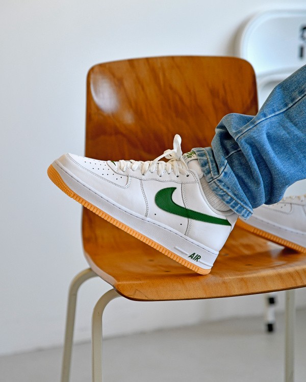 Nike : sneakers, vêtements et accessoires