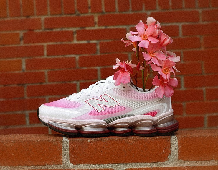 New Balance 2000 Abzorb: The future with a Y2K look