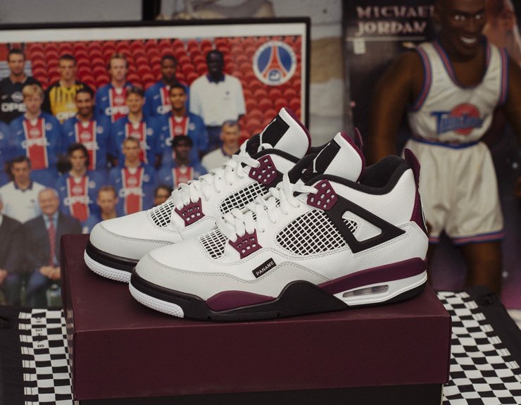 PSG x Air Jordan 4